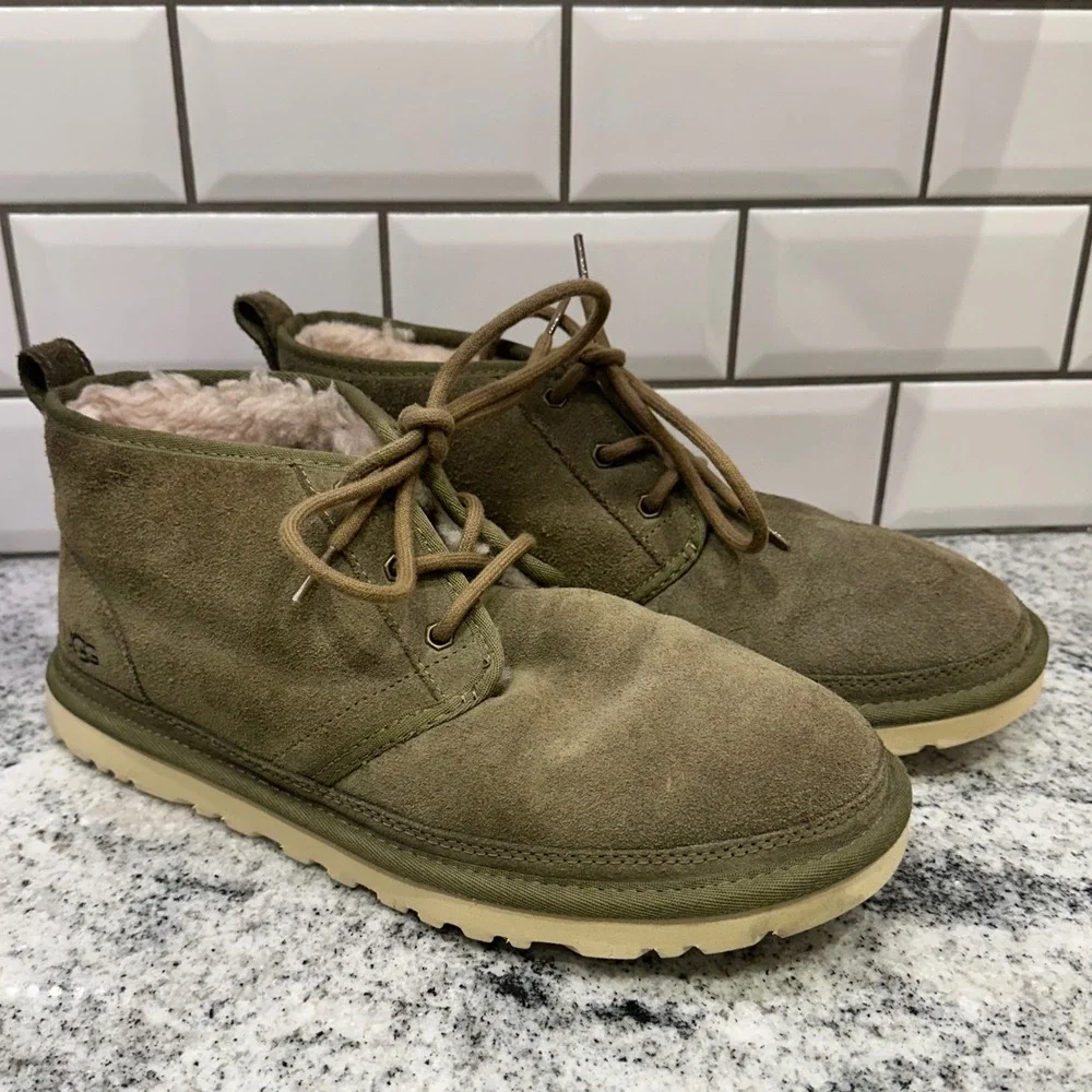 UGG Neumel Chukka Boots Olive Green Suede Shearling Lined Men's‎ Size 10
